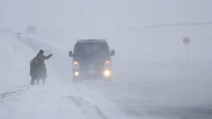 Монгол-Алтайн уулс болон Алтайн өвөр говиор цас орж, явган шуурга шуурна